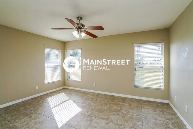 Building Photo - 4 Bedroom Pet-Friendly Home in Cape Coral, FL with Main Street Renewal