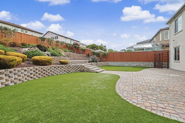 Building Photo - 4865 Peninsula Point Dr