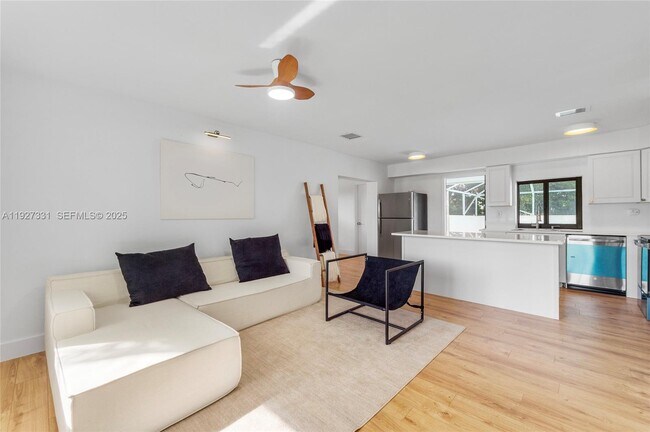 Building Photo - 9915 SW 212th St