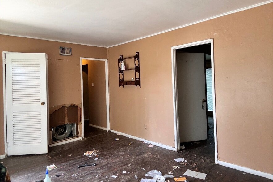 Building Photo - 7013 Edna St