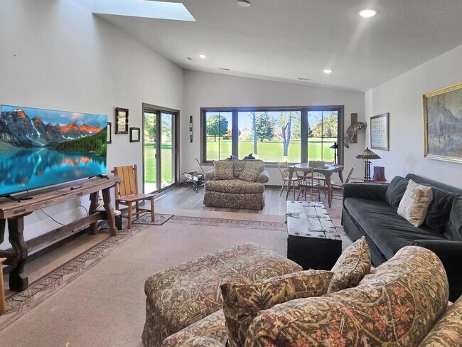 Building Photo - 1558 Blaine's Wy