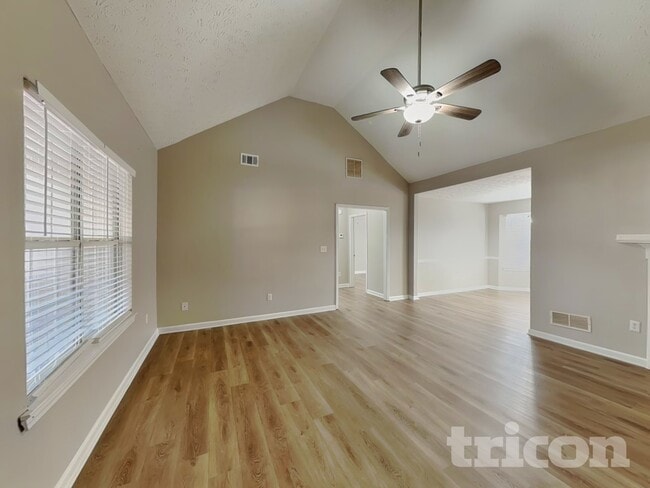 Building Photo - 210 Baxter Ln