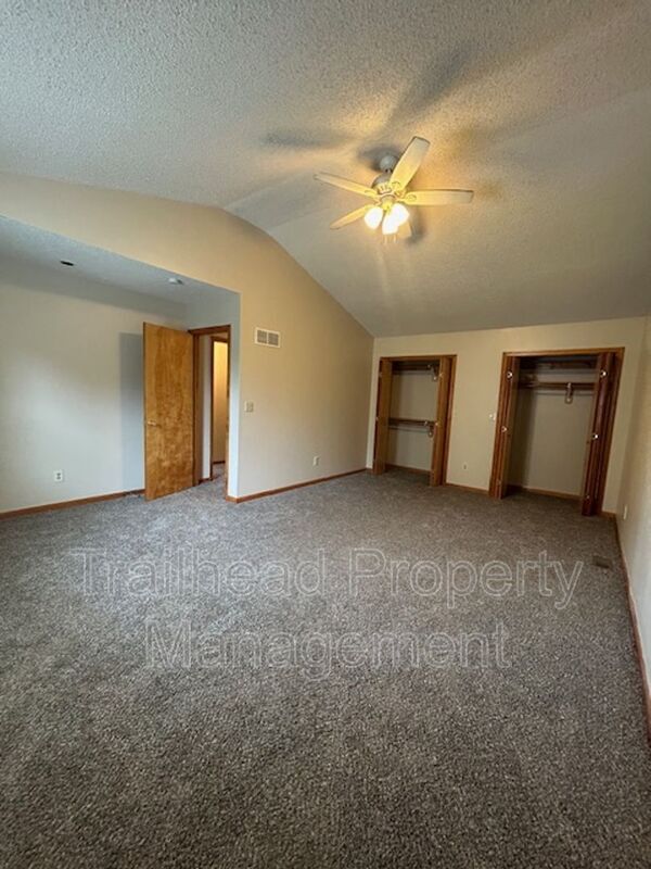 Building Photo - 1113 Dean Dr