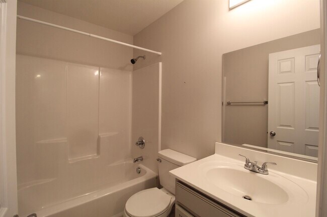 Building Photo - 2941 Locust Grv Ct