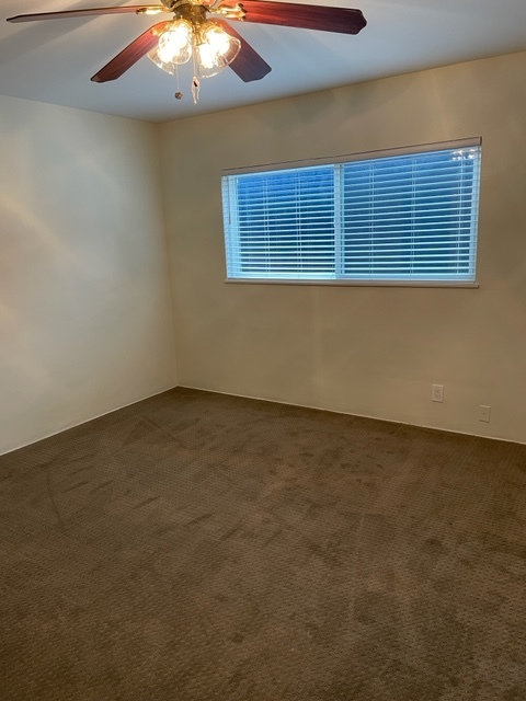 Master bedroom - 5631 E Vernon St