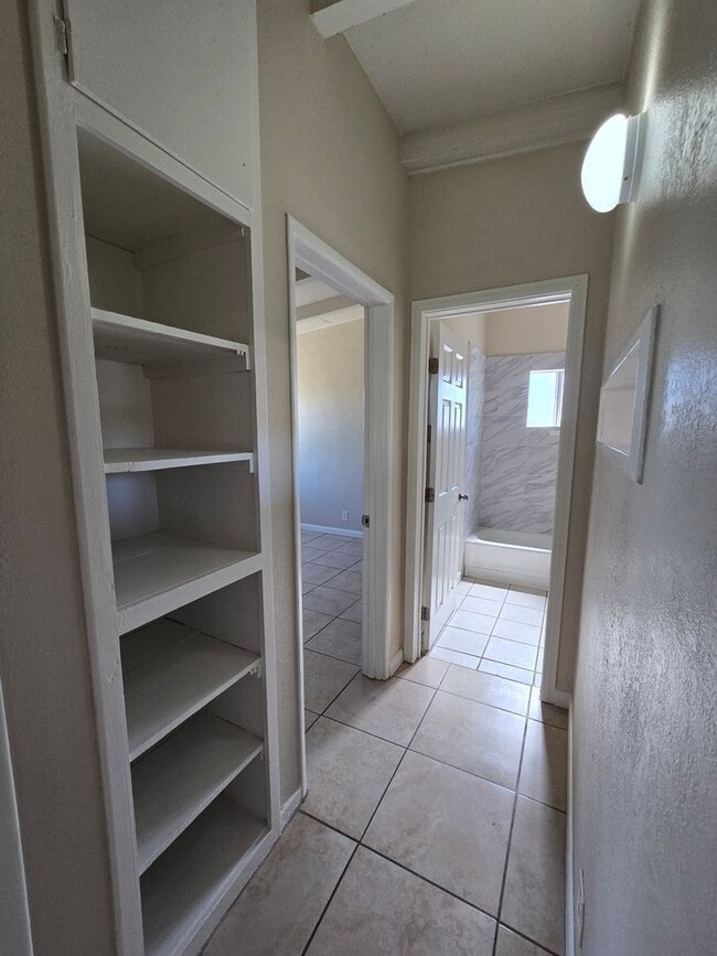 Building Photo - 74955 Alta Loma Dr