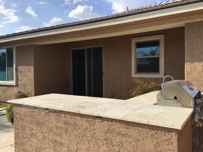 Building Photo - 41559 W Anne Ln