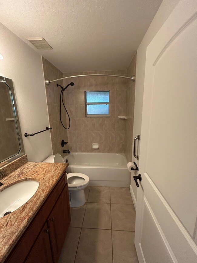 Building Photo - Ready for immediate occupancy!