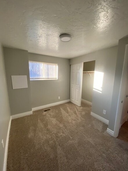 Building Photo - 6755 S 700 E