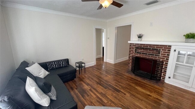 Building Photo - 3503 7th Ave W