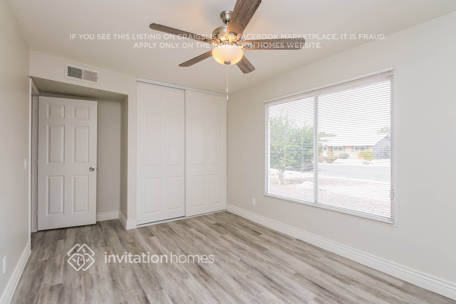 Building Photo - 2343 E Loma Vista Dr