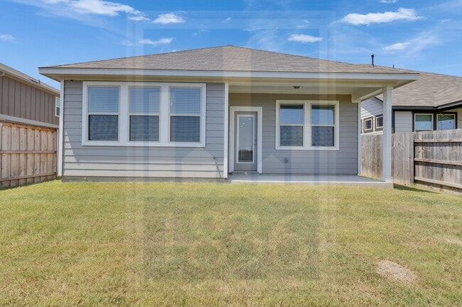 Building Photo - 837 Papaya Dr