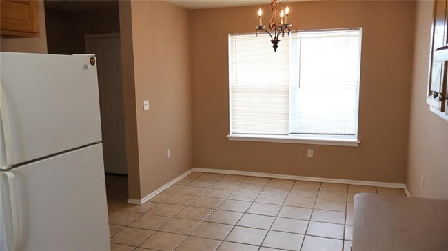 Building Photo - 847 Rambling Oaks Dr