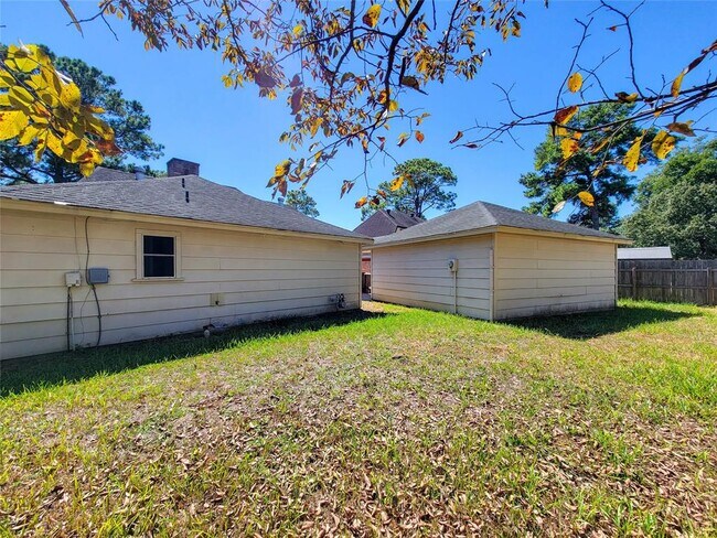 Building Photo - 6606 Brittany Park Ln