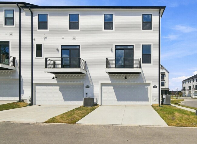 Building Photo - 6411 Coverage Ct