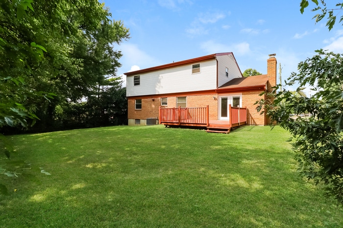 Building Photo - 9932 Greenriver Dr