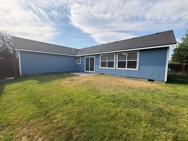 Building Photo - 1126 SW 33rd St