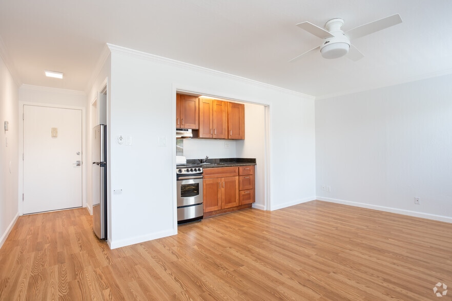 The Chase Apartment Homes 1720 12th Ave Oakland CA 94606 Apartment