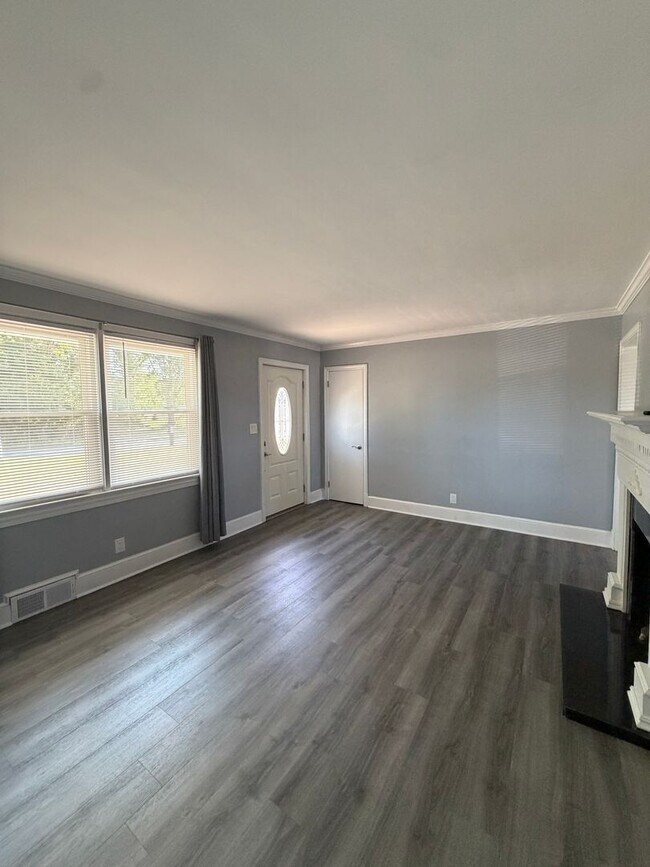 Building Photo - 2 Bed 2 Bath Home on Westover