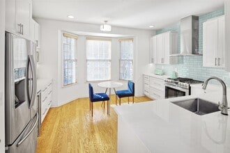 Building Photo - 453 Albany Ct