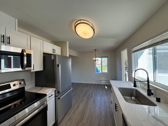 Building Photo - Central Tacoma 3-bedroom Rambler!