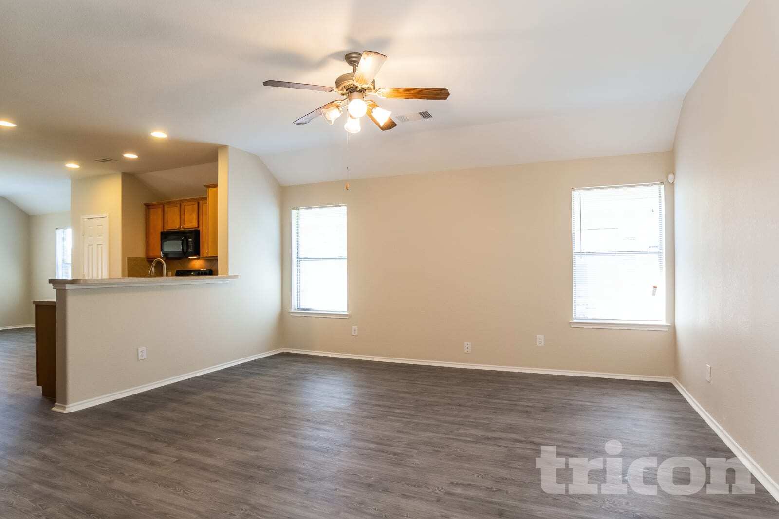 Building Photo - 10338 Whisper Bluff Dr