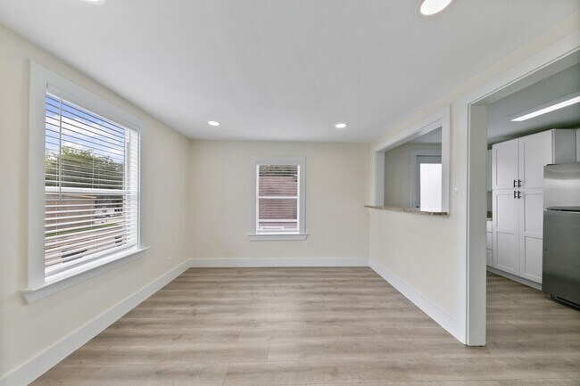 Building Photo - 4812 Michaux St