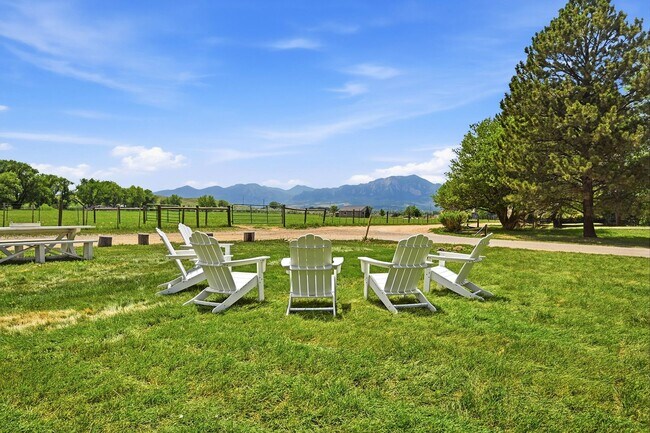 Building Photo - Charming Updated Farmhouse with Incredible Mountain Vistas