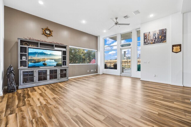 Building Photo - 102 Quitman St