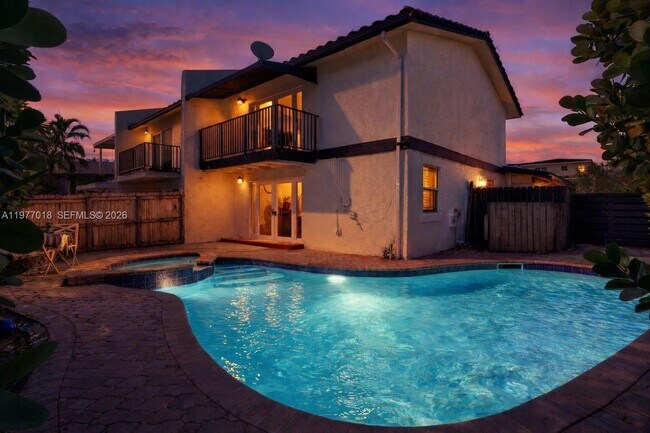 Building Photo - 1844 NE 26th Ave