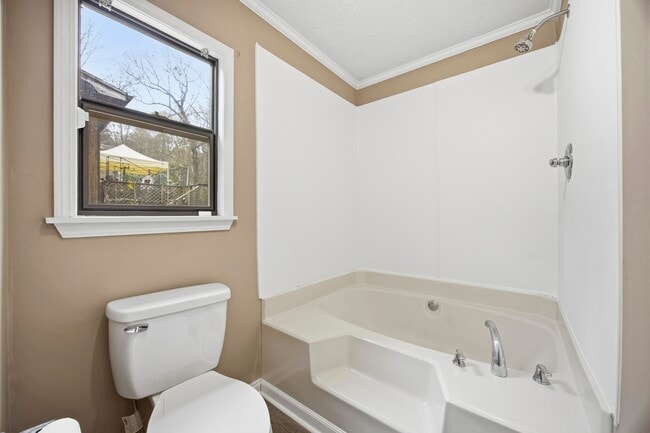 Building Photo - 4434 Janice Dr SW