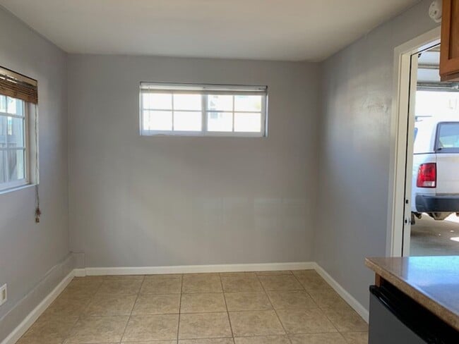 Building Photo - 288 Cahuenga Dr