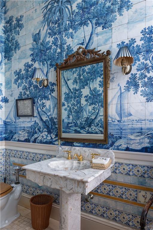 Building Photo - 115 Narragansett Ave