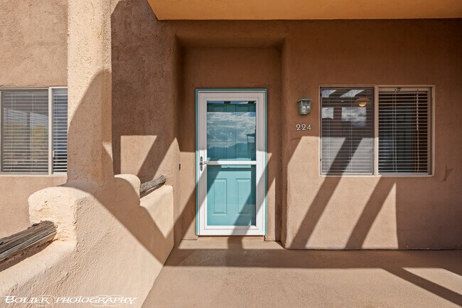 Building Photo - 470 Turtleback Rd