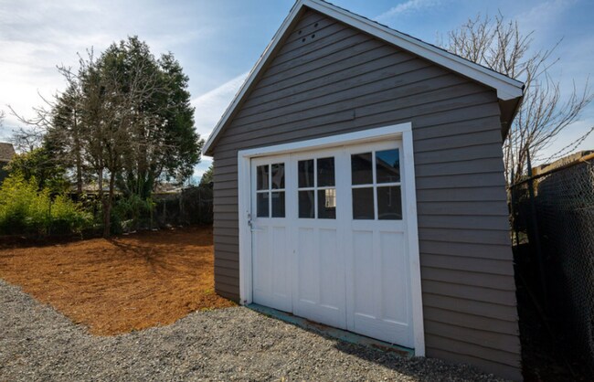 Building Photo - Charming Fully Renovated Home in the Heart of Southeast Portland
