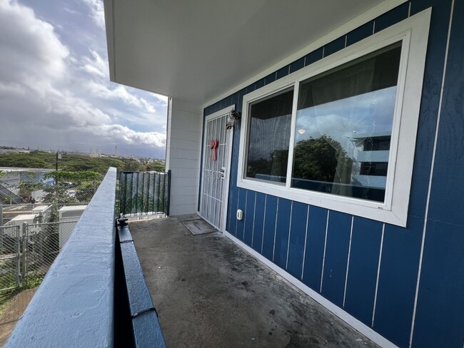 Building Photo - 94-309-249 Waikele Rd