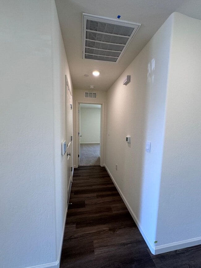 Building Photo - Beautiful new home with solar for rent in ...