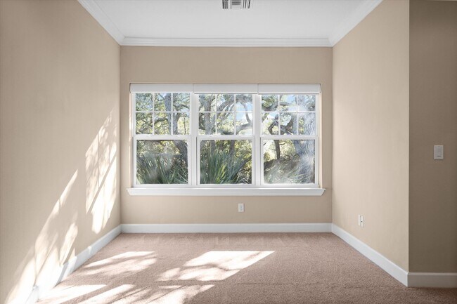 Building Photo - 5912 Anchorage Way S