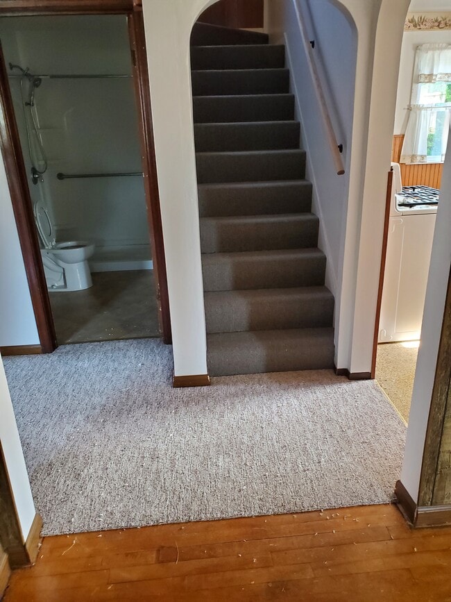 Building Photo - 810 Frederick St