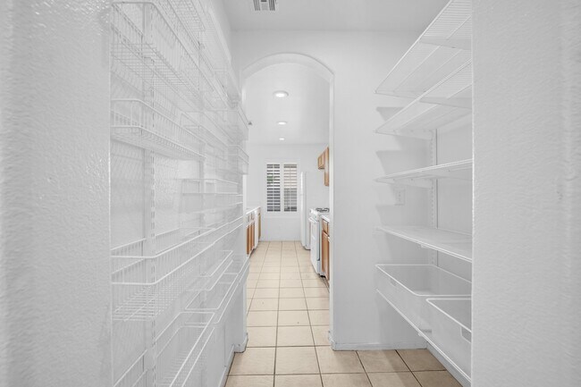 Building Photo - 2446 El Valle St
