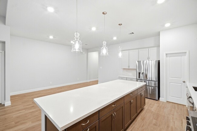 Building Photo - 7631 Cattail Shallows Ln