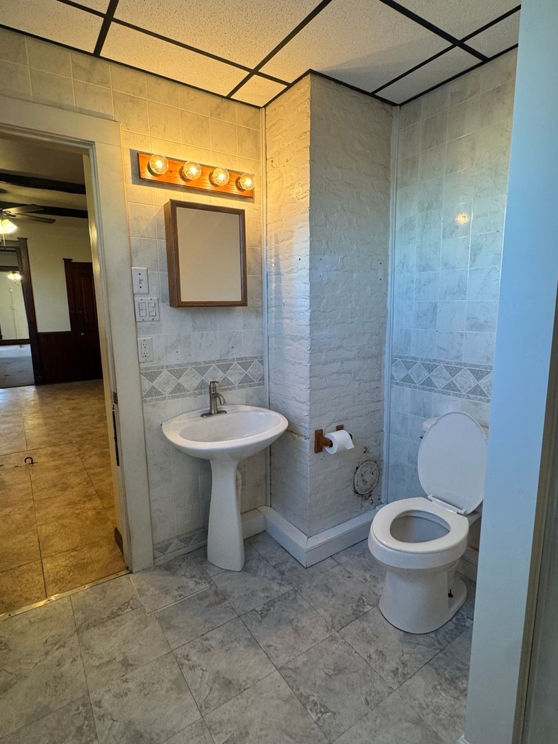 Building Photo - 231 Coal St