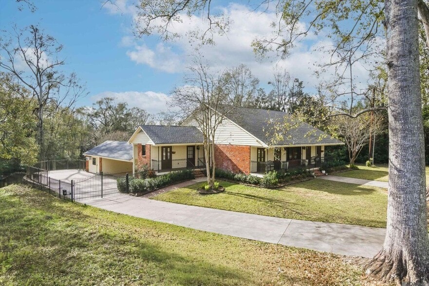 Building Photo - 6414 Highland Rd