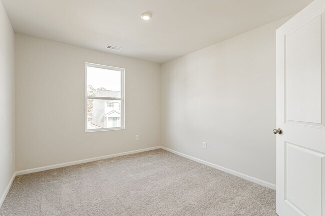 Building Photo - Price Improvement! Brand New Home in Boili...