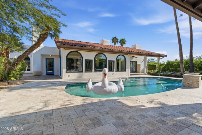 Building Photo - 5828 E Cactus Wren Rd