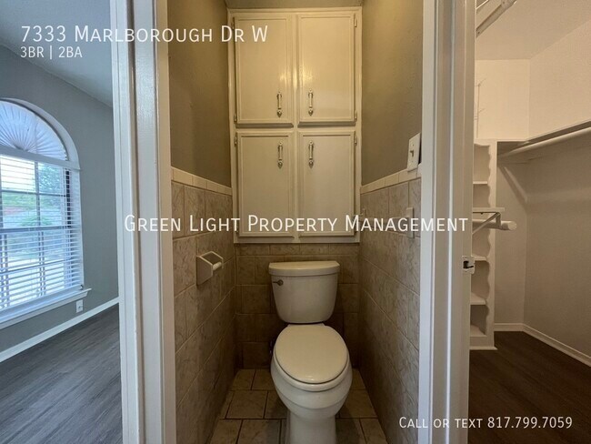 Building Photo - 7333 Marlborough Dr W