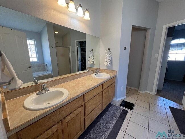 Building Photo - 3617 Benjamin Davis Dr