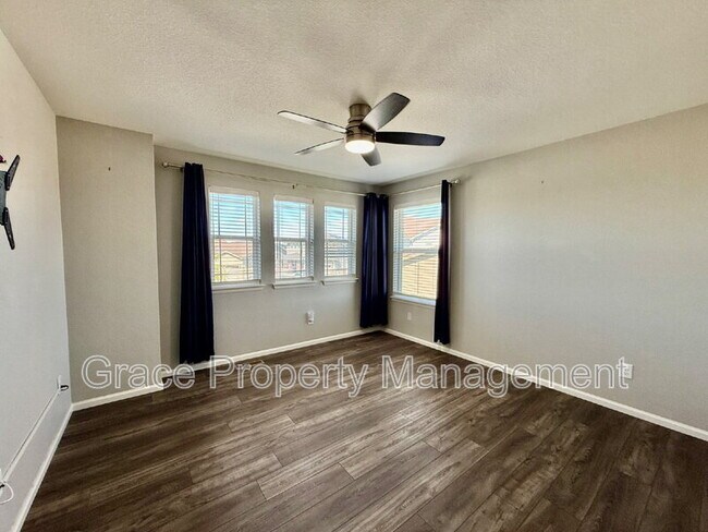 Building Photo - 1967 Coopers Hawk Ct