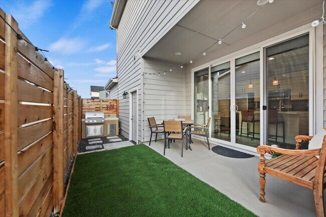 Building Photo - 12687 W Norterra Ln