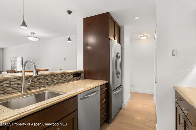 Building Photo - 294 Snowmass Club Cir